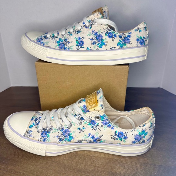Converse All Star Low Top Floral Lavender Print Canvas Sneakers Womens Size 10.5 - Picture 2 of 7